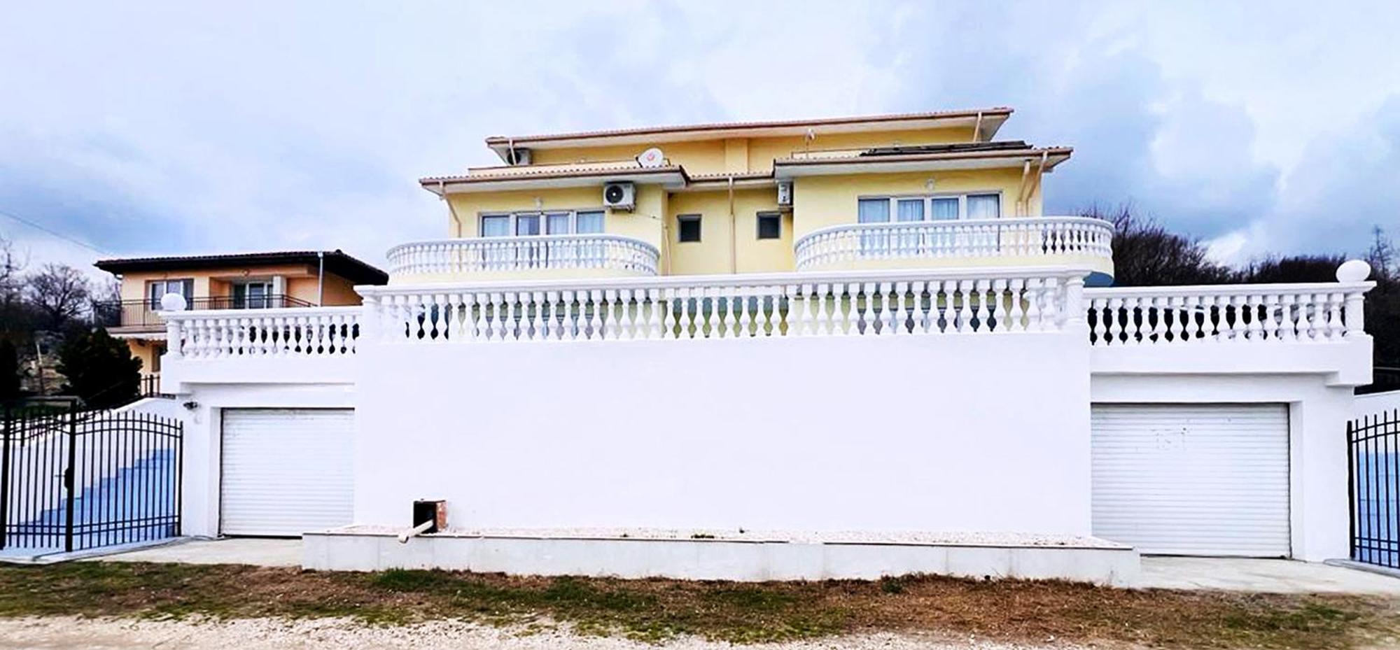 Villa Sorento Italian Neoclassica Balçık Dış mekan fotoğraf